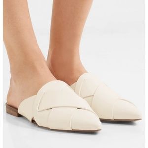 MERCEDES CASTILLO – Leive Pointy Toe Mule